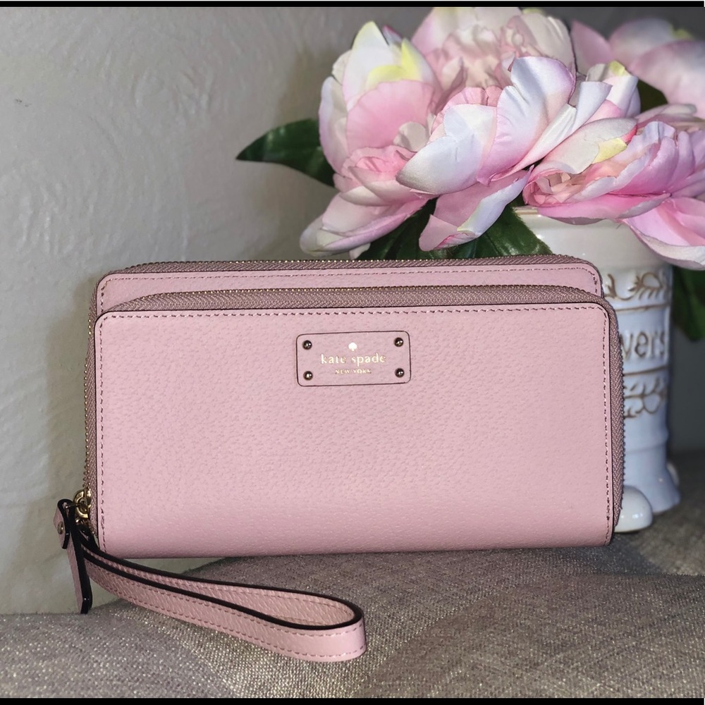 NWT Kate Spade Grove Street Anita Wristlet